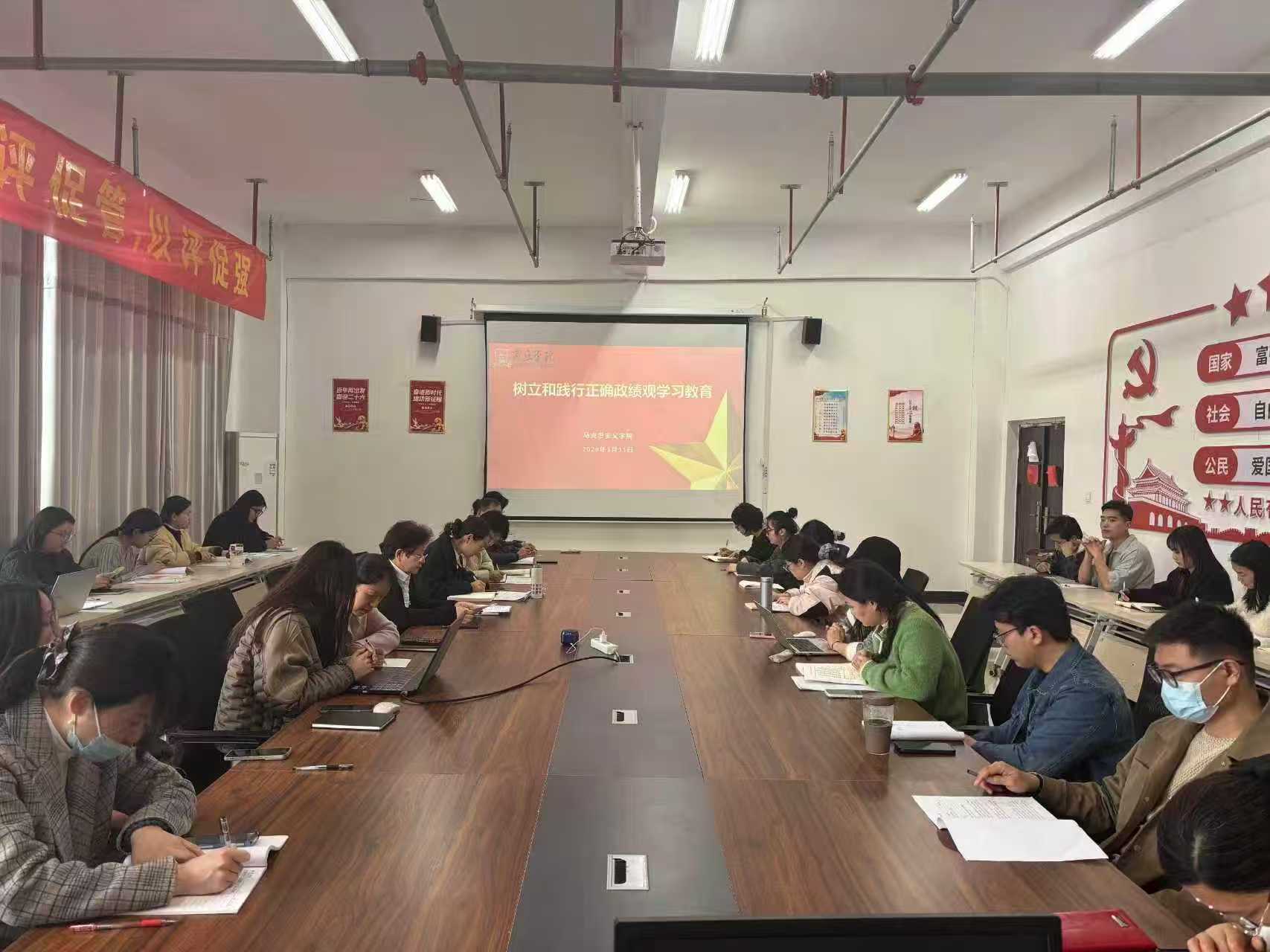 915b10115e7f679b003fe2f931c444c7.jpg 915b10115e7f679b003fe2f931c444c7.jpg