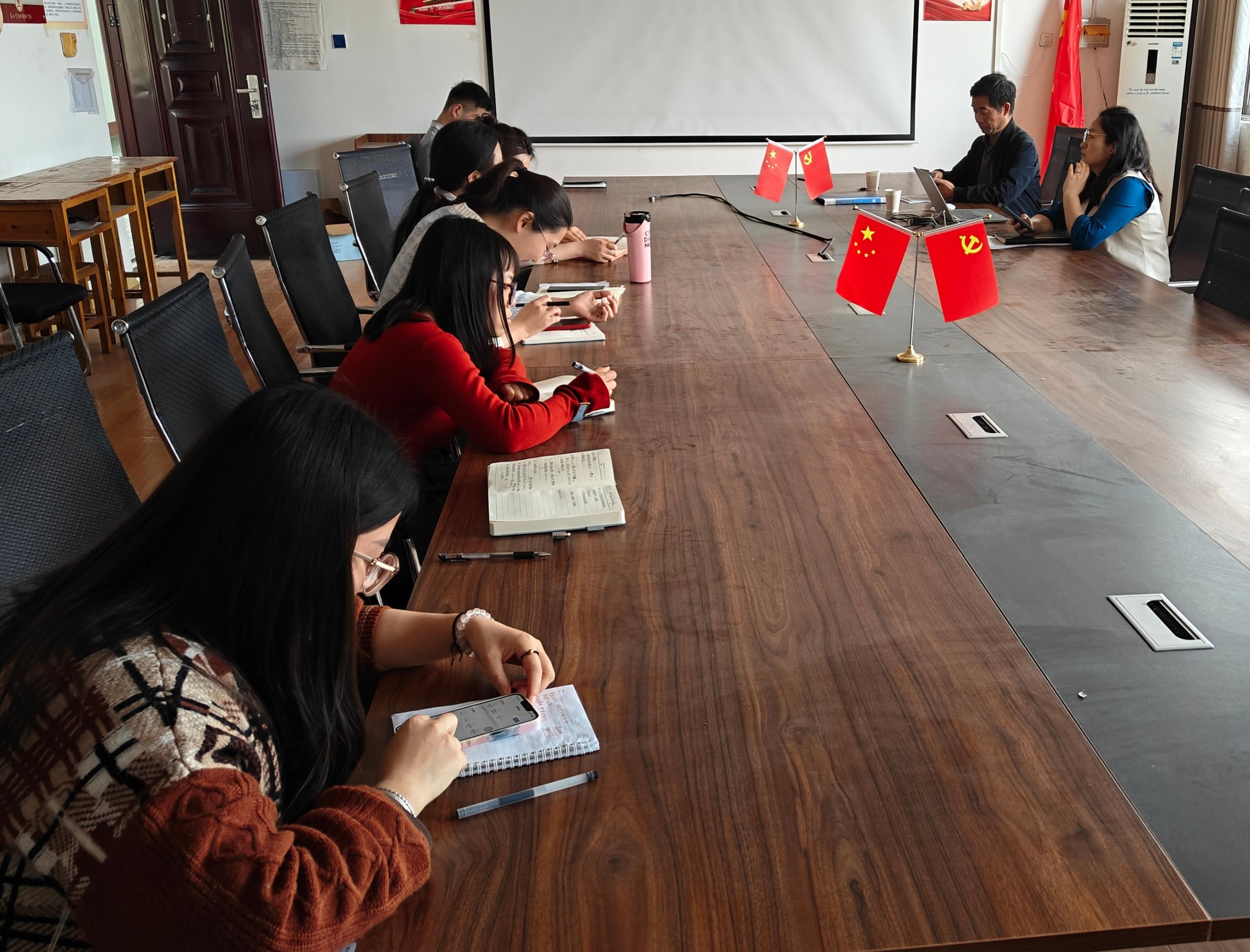 4.7日16：30-402评估专班会议(1).jpg