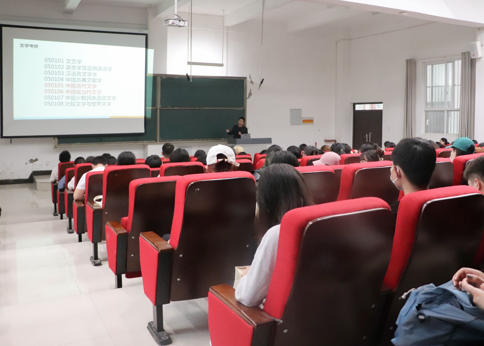 摄影记者李洁 李豫 (2).jpg