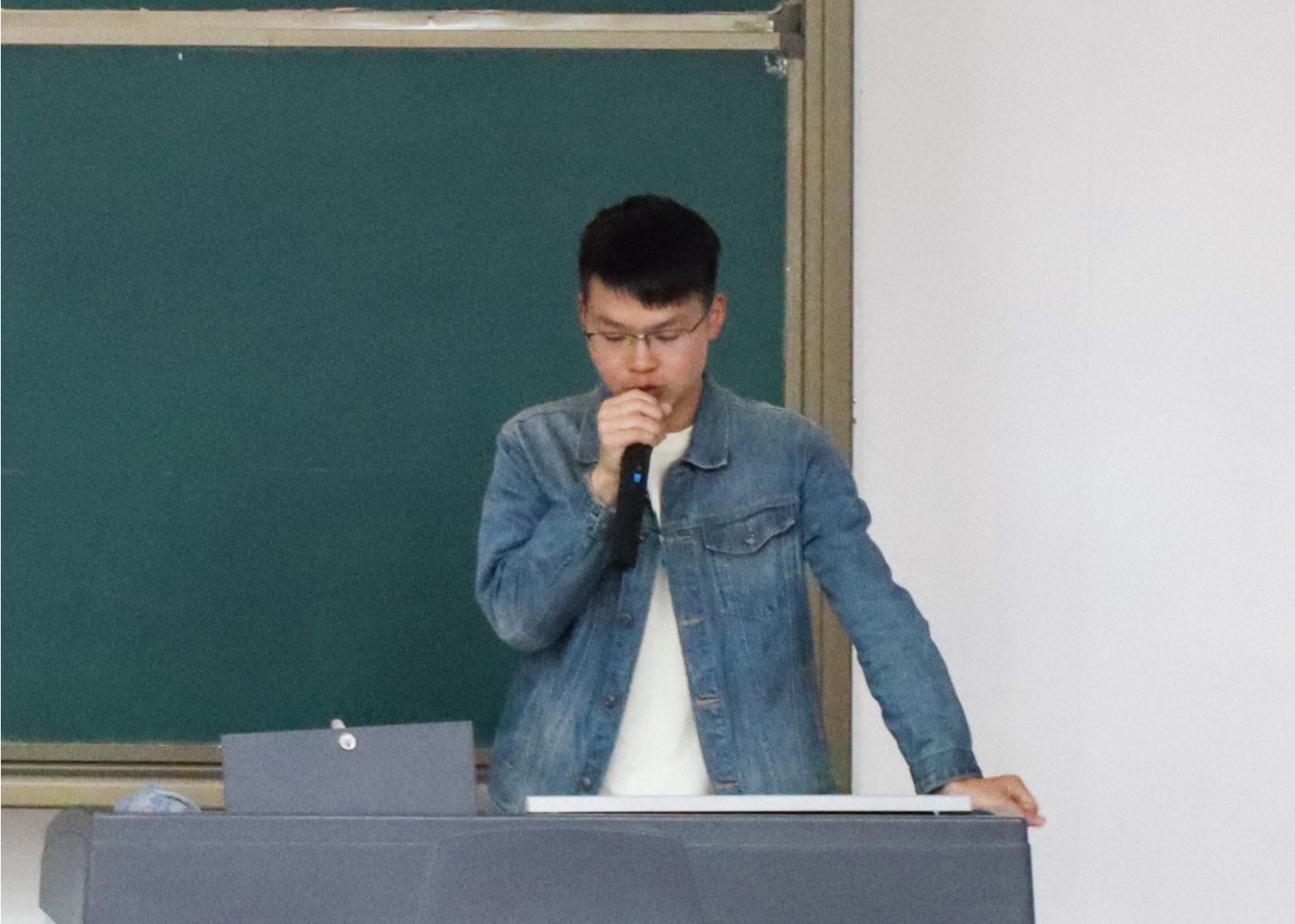 摄影记者悦泽飞李豫1.jpg